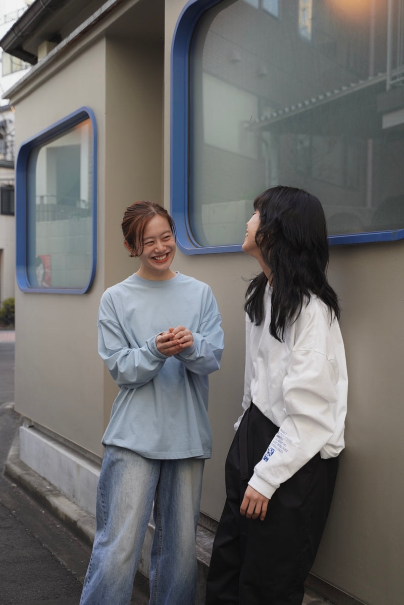 "Nothing wrong with the blue berry pie" Long sleeve T-shirt - Blue