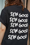 sew lettering Tシャツ - Black