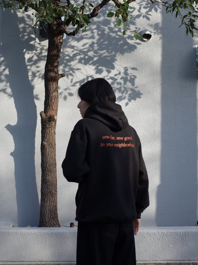 sew far, sew good フーディー - Black